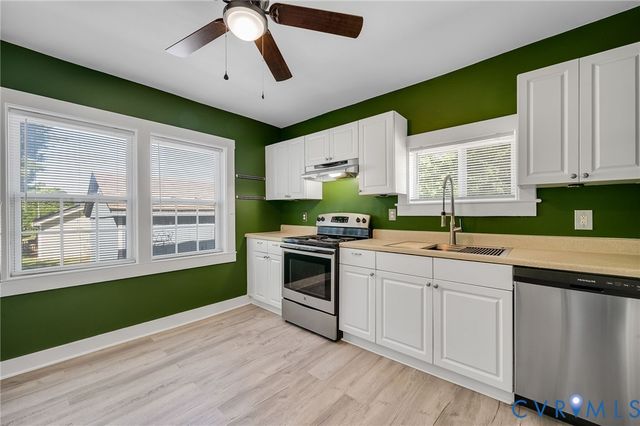 306 S 13th Ave, Hopewell, VA 23860