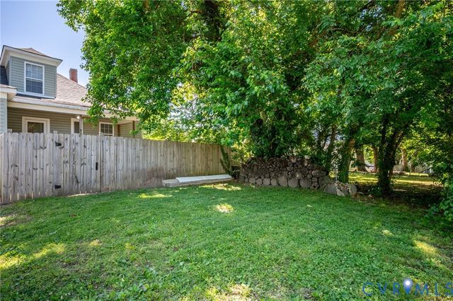 306 S 13th Ave, Hopewell, VA 23860