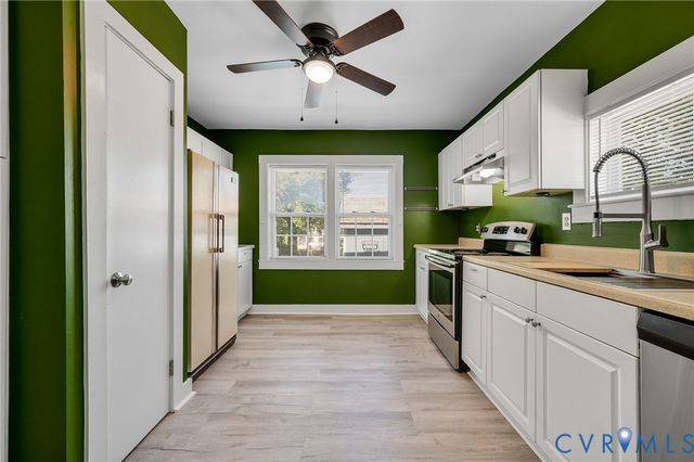 306 S 13th Ave, Hopewell, VA 23860
