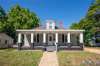 306 S 13th Ave, Hopewell, VA 23860