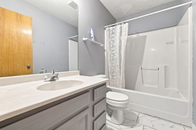 325 SE Cardinal Lane, Waukee, IA 50263