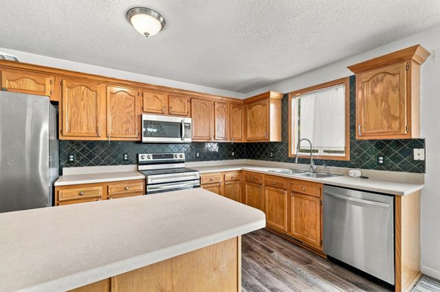 325 SE Cardinal Lane, Waukee, IA 50263