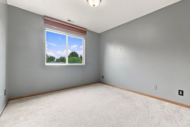 325 SE Cardinal Lane, Waukee, IA 50263