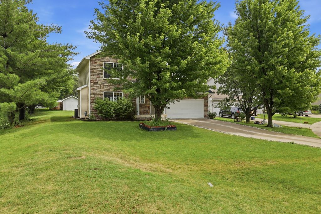 325 SE Cardinal Lane, Waukee, IA 50263
