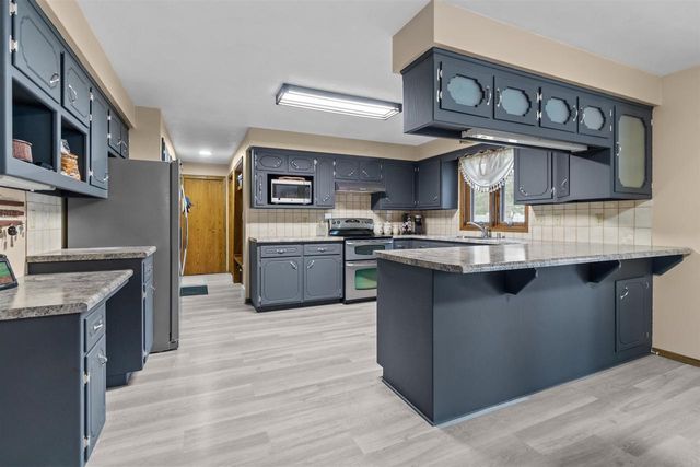 1022 E CAPITOL DRIVE, Appleton, WI 54911