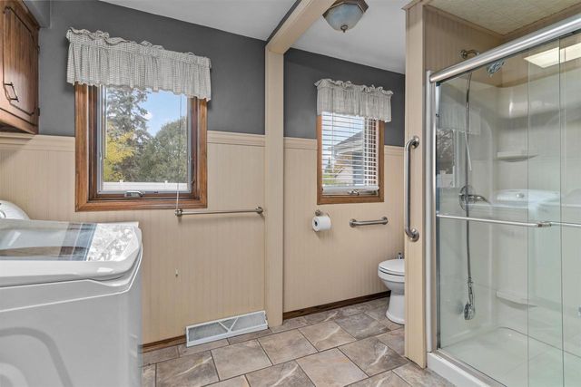 1022 E CAPITOL DRIVE, Appleton, WI 54911