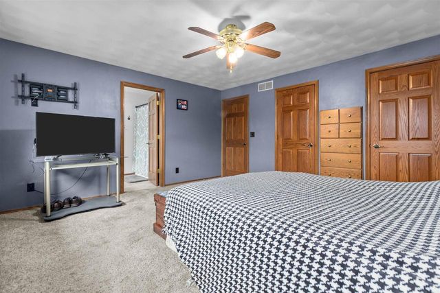 1022 E CAPITOL DRIVE, Appleton, WI 54911