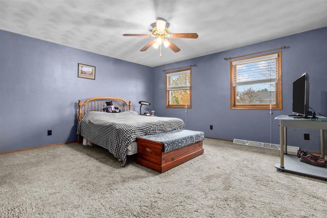 1022 E CAPITOL DRIVE, Appleton, WI 54911