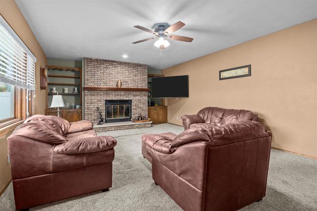 1022 E CAPITOL DRIVE, Appleton, WI 54911