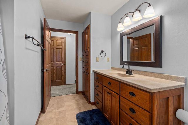 1022 E CAPITOL DRIVE, Appleton, WI 54911