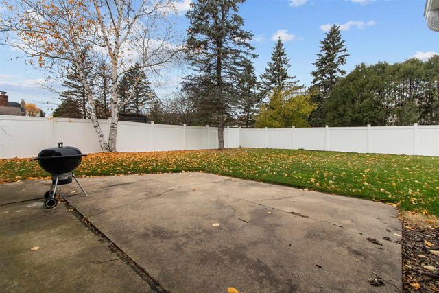 1022 E CAPITOL DRIVE, Appleton, WI 54911