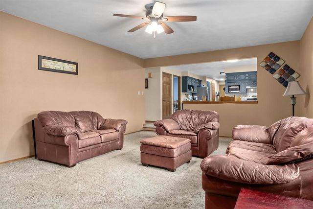 1022 E CAPITOL DRIVE, Appleton, WI 54911