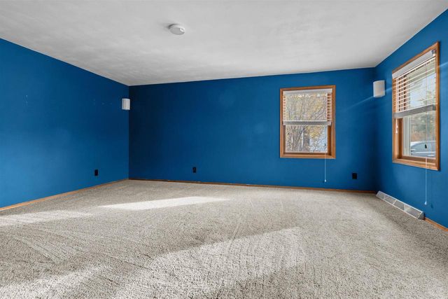 1022 E CAPITOL DRIVE, Appleton, WI 54911