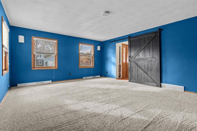 1022 E CAPITOL DRIVE, Appleton, WI 54911