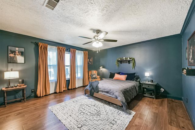 14902 Aspen Hills Drive, Houston, TX 77062