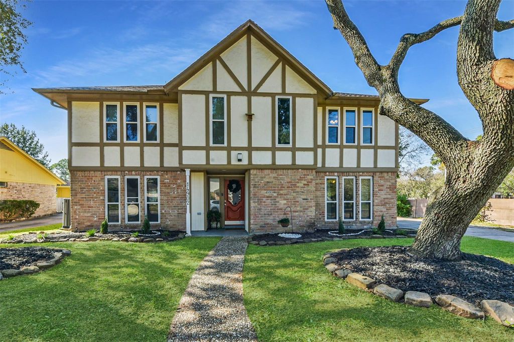 14902 Aspen Hills Drive, Houston, TX 77062