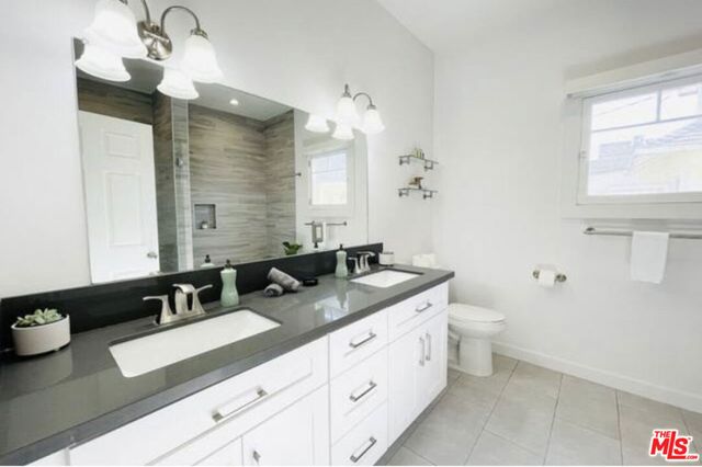 3218 W 27th Street, Los Angeles, CA 90018