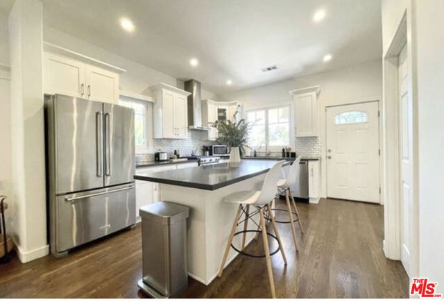 3218 W 27th Street, Los Angeles, CA 90018