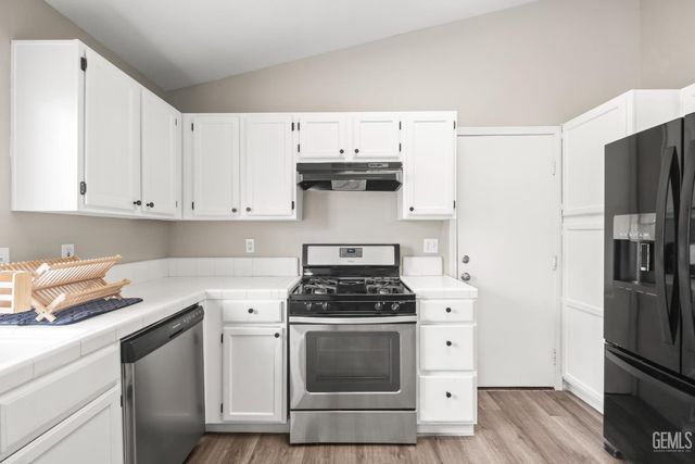 0 4911 Otters Meadow Dr, Bakersfield, CA 93313