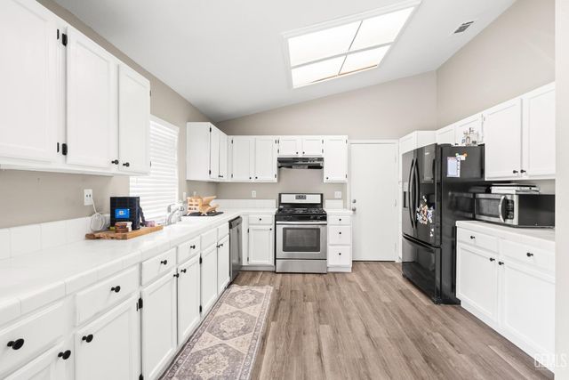 0 4911 Otters Meadow Dr, Bakersfield, CA 93313