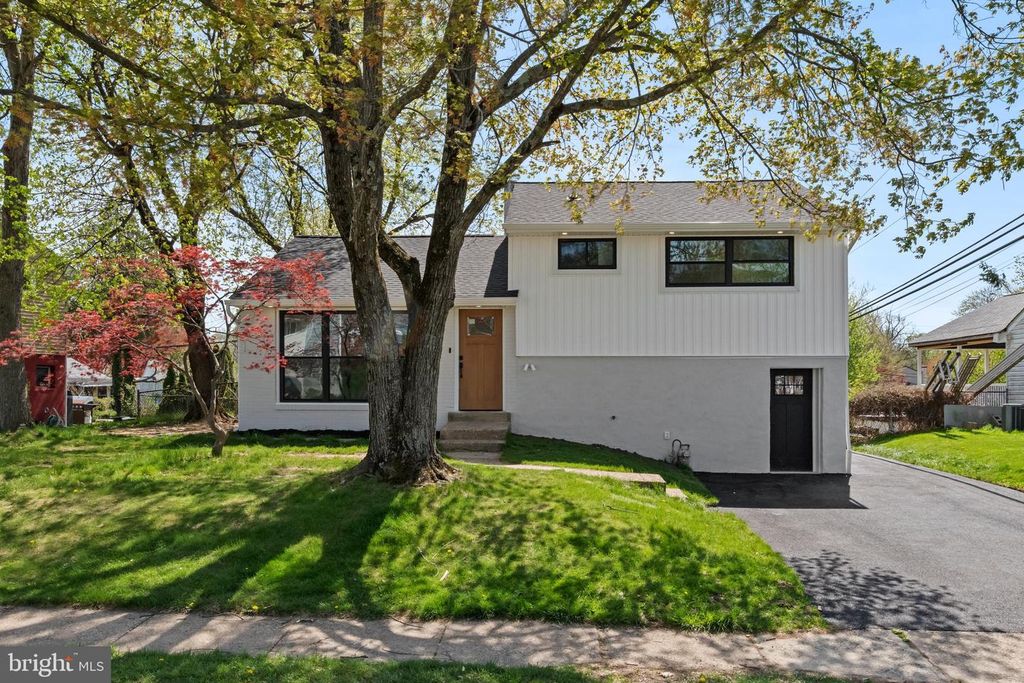 1453 DORIS RD, Abington, PA 19001