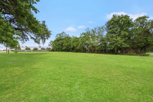 9400 Randolph Street, Houston, TX 77061