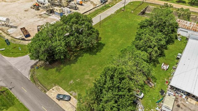 9400 Randolph Street, Houston, TX 77061
