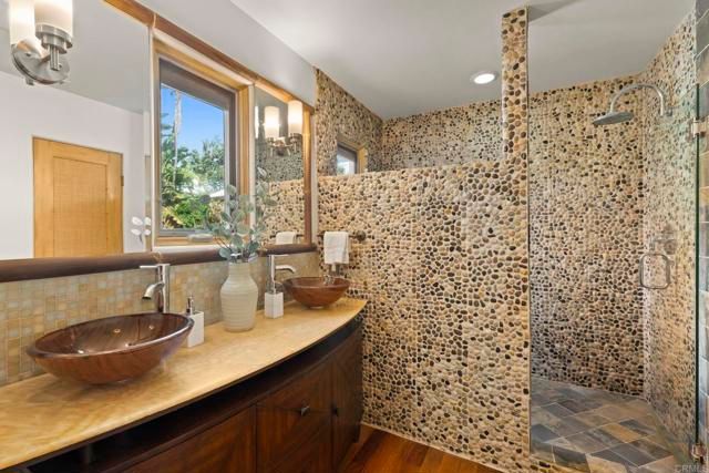 3354 Seacrest Drive, Carlsbad, CA 92008