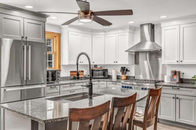 10 Saltbox Road, Milton, NH 03851