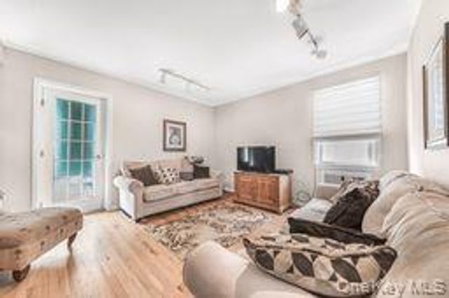 248 Kensington Road S, Garden City, NY 11530