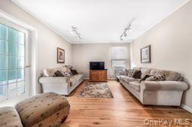 248 Kensington Road S, Garden City, NY 11530