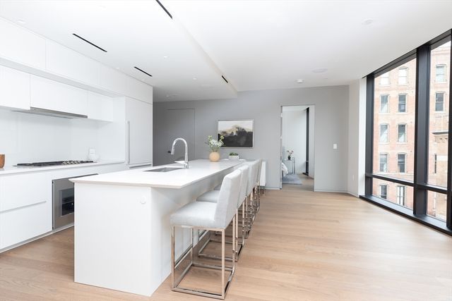 10 Farnsworth 3A, Boston, MA 02210