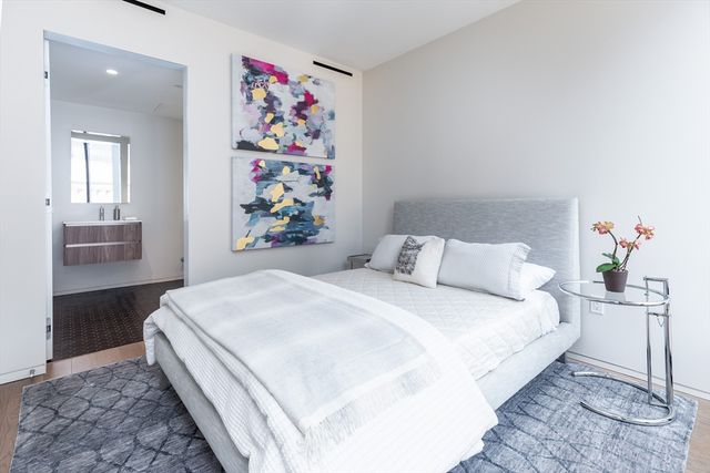 10 Farnsworth 3A, Boston, MA 02210