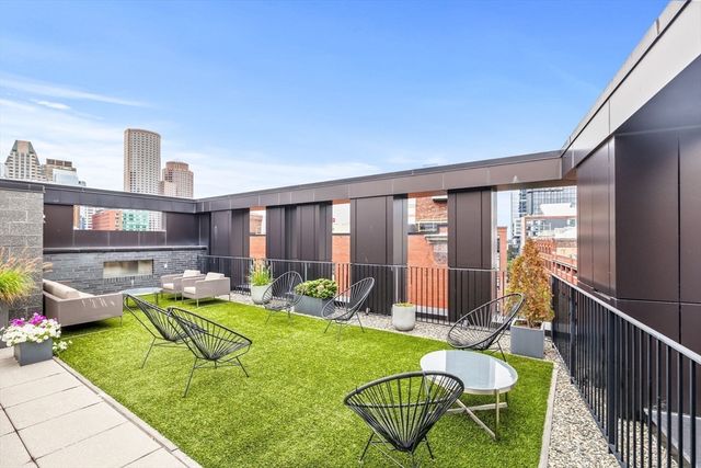 10 Farnsworth 3A, Boston, MA 02210