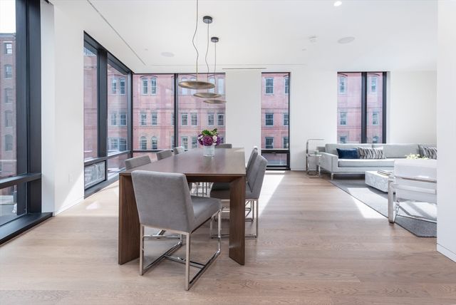 10 Farnsworth 3A, Boston, MA 02210