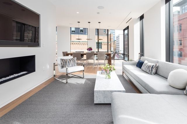 10 Farnsworth 3A, Boston, MA 02210