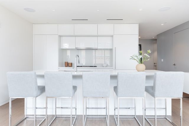 10 Farnsworth 3A, Boston, MA 02210