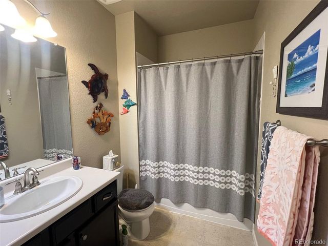 2029 S Flanders Way B, Aurora, CO 80013