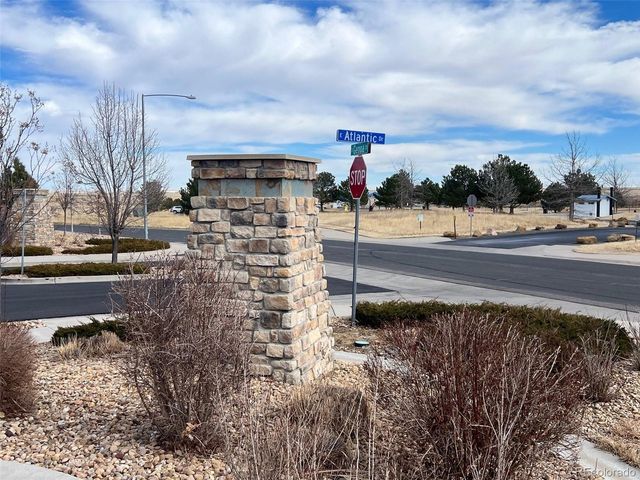 2029 S Flanders Way B, Aurora, CO 80013