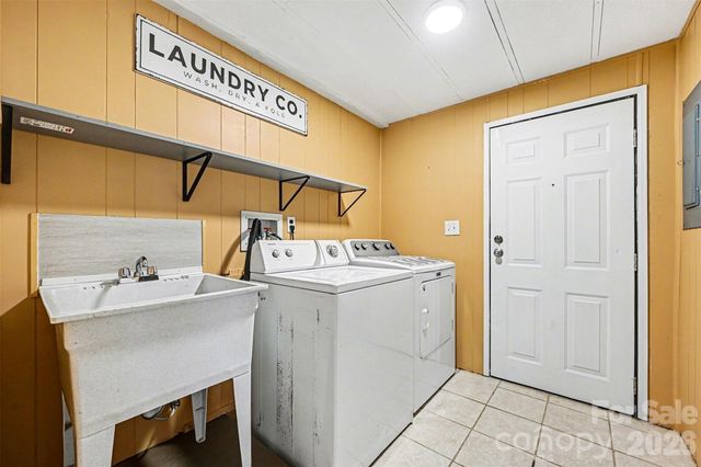 3181 Shag Bark Road, Connelly Springs, NC 28612