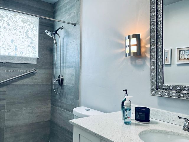 2300 Park Ln 201, Hollywood, FL 33021
