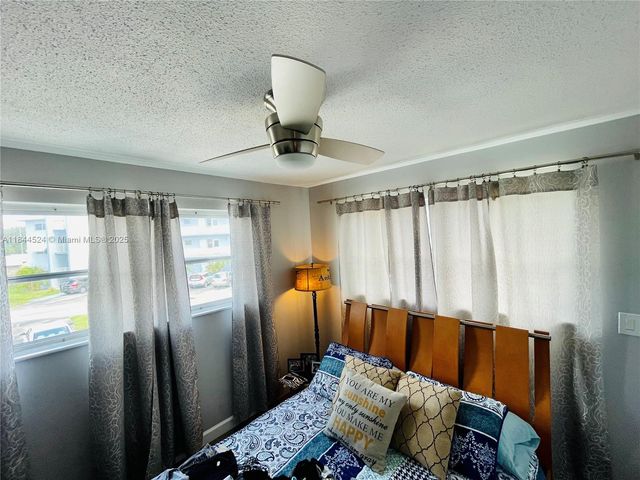 2300 Park Ln 201, Hollywood, FL 33021