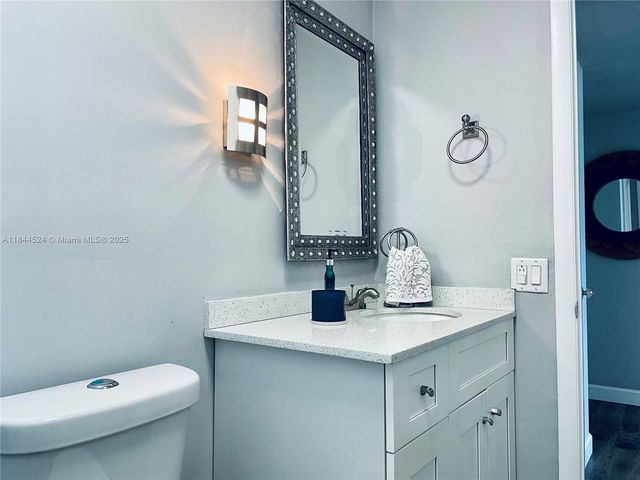 2300 Park Ln 201, Hollywood, FL 33021