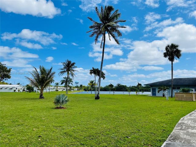 2300 Park Ln 201, Hollywood, FL 33021