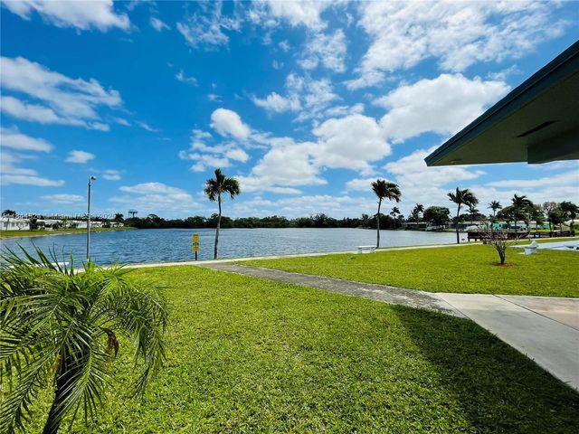 2300 Park Ln 201, Hollywood, FL 33021