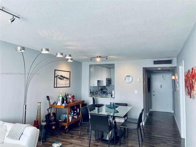 2300 Park Ln 201, Hollywood, FL 33021