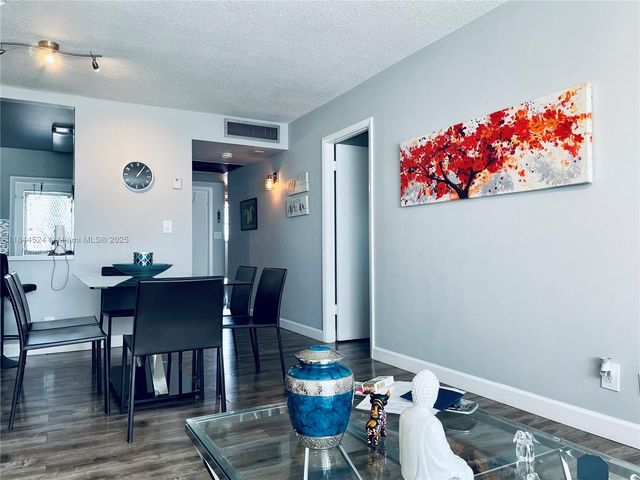 2300 Park Ln 201, Hollywood, FL 33021