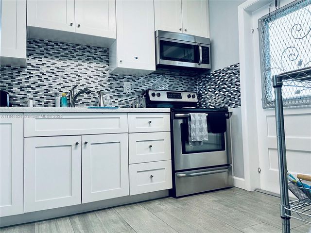 2300 Park Ln 201, Hollywood, FL 33021
