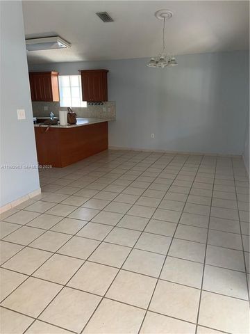12352 NW 98th Ave, Hialeah Gardens, FL 33018