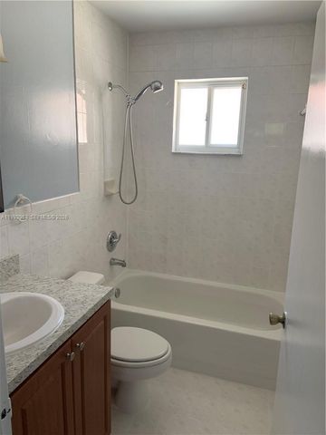 12352 NW 98th Ave, Hialeah Gardens, FL 33018